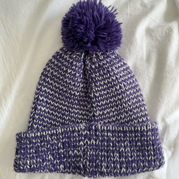 *FOOTBALL* Minnesota Vikings' Women's Purple and White Knit Beanie - Picture 2 of 3